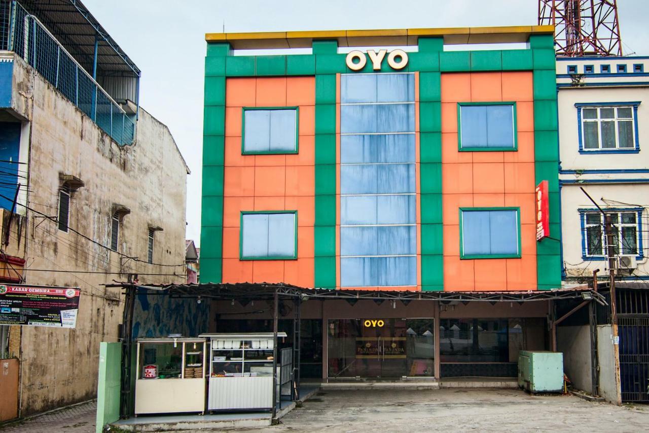Oyo 529 Hotel Paninda Медан Екстер'єр фото